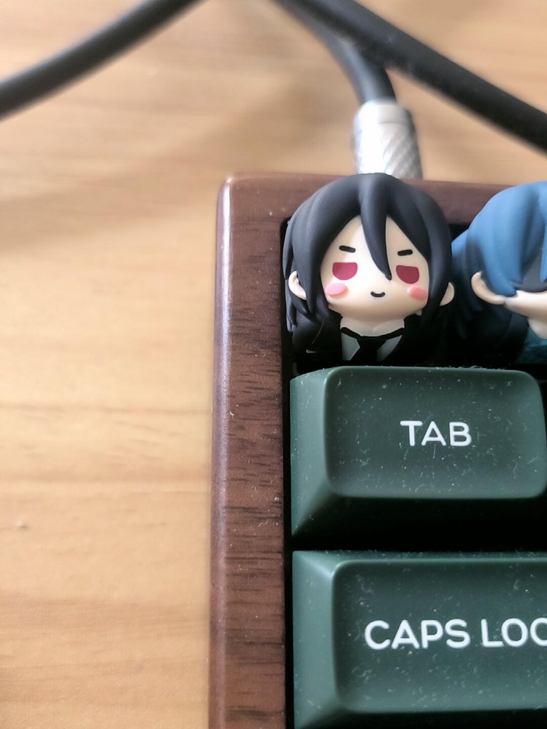 أغطية مفاتيح راتنجية كاواي بتص - مراجعة Keycap Artisan Anime وسعره
